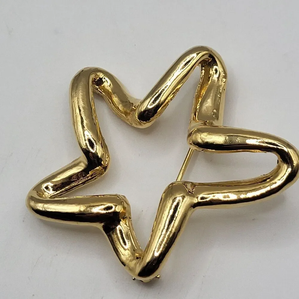 Vintage 60s Gold Tone Stylized Open Star Brooch 1.5in
